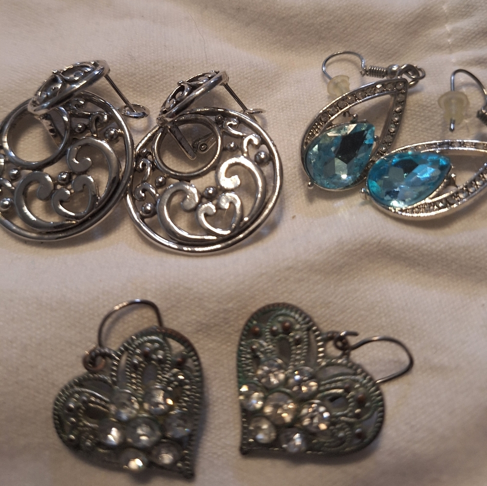 Elegant Silver and Blue Teardrop Earrings